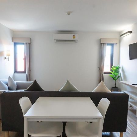 Carnation Residence Samut Prakan Extérieur photo