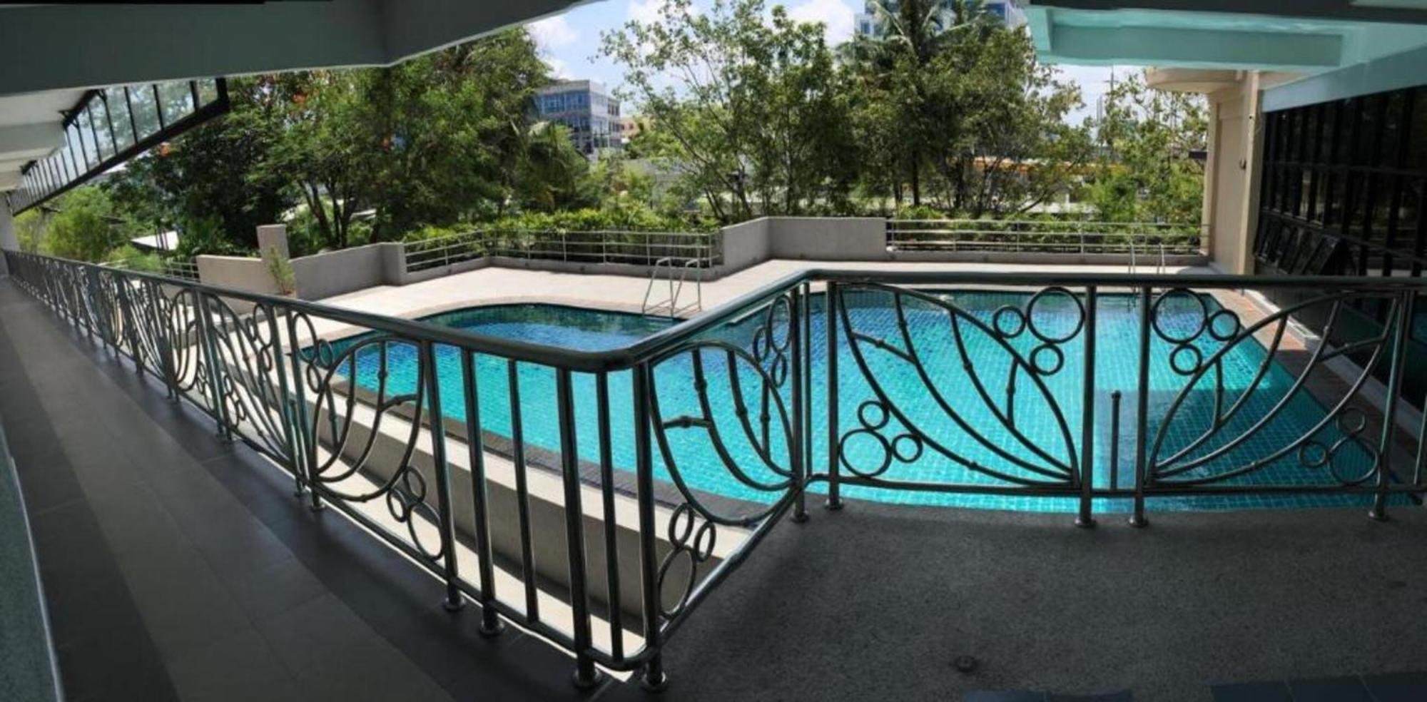 Carnation Residence Samut Prakan Extérieur photo