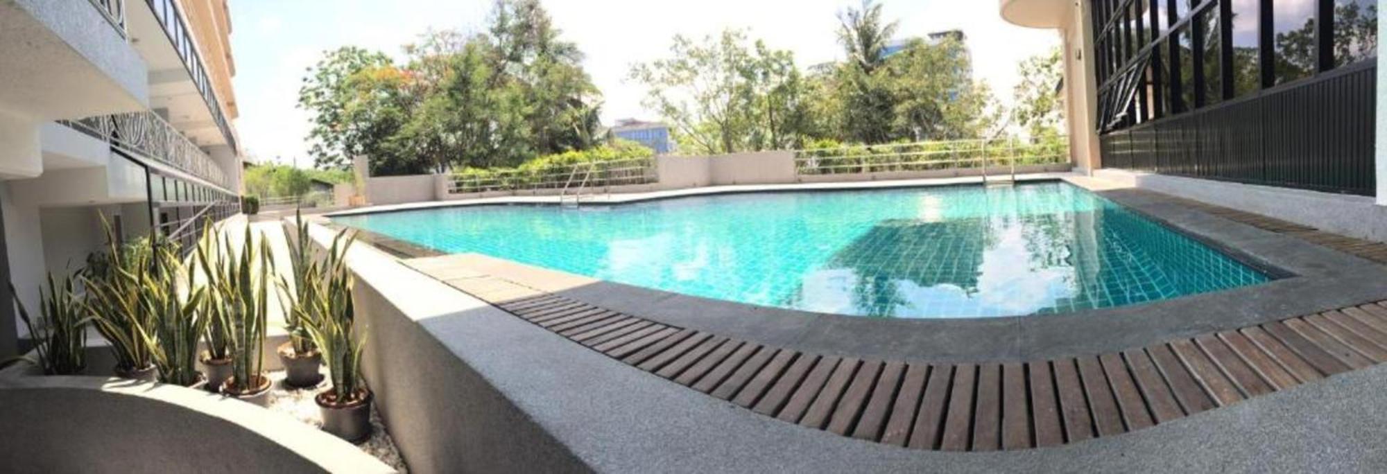 Carnation Residence Samut Prakan Extérieur photo